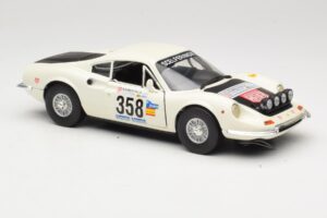 Ferrari Dino 246 GT Bílý Anson 1:18 3580 Kov – obrázek 6 z 8