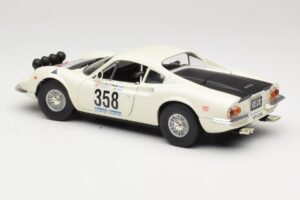 Ferrari Dino 246 GT Bílý Anson 1:18 3580 Kov – obrázek 7 z 8