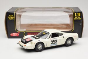 Ferrari Dino 246 GT Bílý Anson 1:18 3580 Kov – obrázek 8 z 8