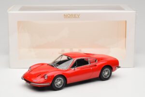 Ferrari Dino 246 GT Červený Norev 1:18 187800 Kov – obrázek 6 z 6