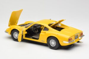Ferrari Dino 246 GT Žlutý Anson 1:18 30301W Kov – obrázek 5 z 8