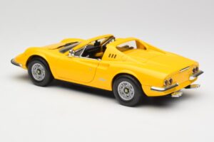 Ferrari Dino 246 GTS Žlutý Hot Wheels 1:18 23920 Kov – obrázek 7 z 8