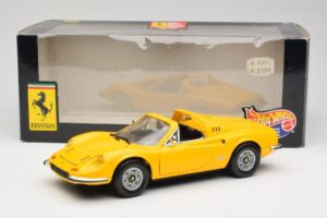 Ferrari Dino 246 GTS Žlutý Hot Wheels 1:18 23920 Kov – obrázek 8 z 8