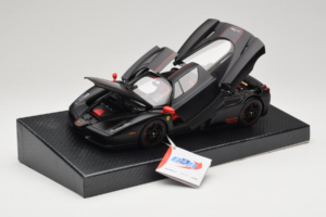 Ferrari Enzo Matt Black Limitovaná Edice BBR 1:18 HE180029 Kov – obrázek 2 z 9