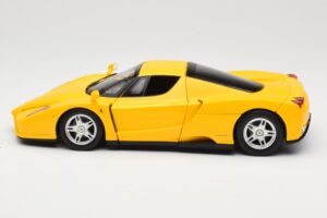 Ferrari Enzo Žlutý Hot Wheels 1:18 C1550 Kov – obrázek 4 z 8