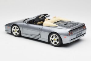 Ferrari F355 Spider Stříbrný Hot Wheels 1:18 23907-M1 Kov – obrázek 7 z 8