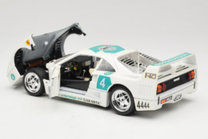 Ferrari F40 4444 Tage Garanta #4 Bílý Bburago 1:18 3332-W5 Kov – obrázek 5 z 8