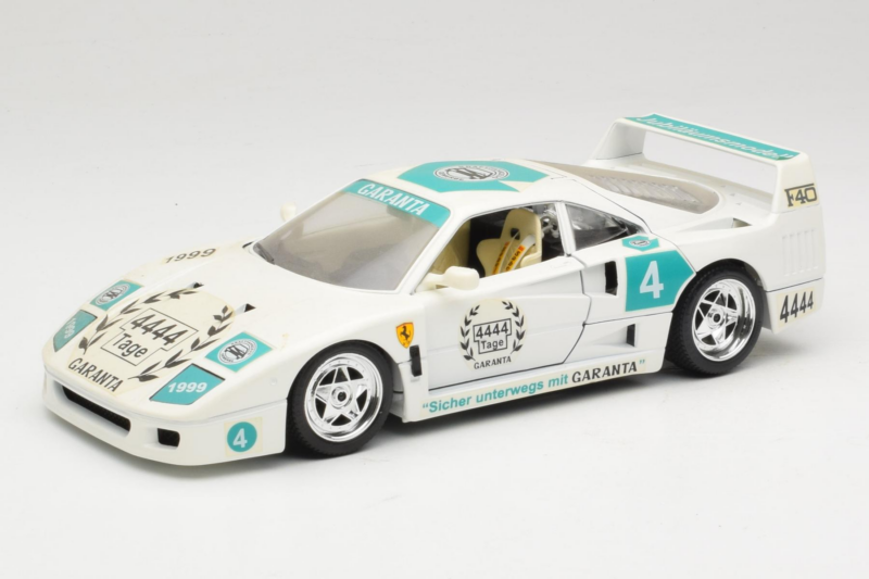 Ferrari F40 4444 Tage Garanta #4 Bílý Bburago 1:18 3332-W5 Kov