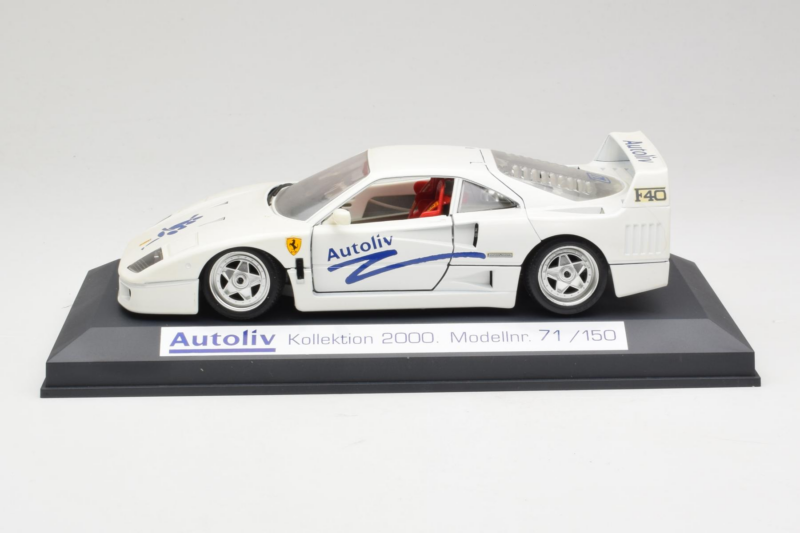 Ferrari F40 Autoliv Bílý Limitovaná Edice 150 ks Exclusive Cars 1:18 EC001 Kov