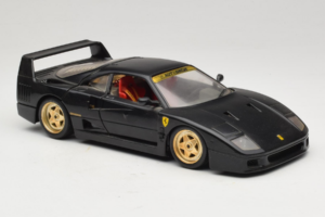 Ferrari F40 Černý se Zlatými Koly Bburago 1:18 3032-B2 Kov – obrázek 6 z 8