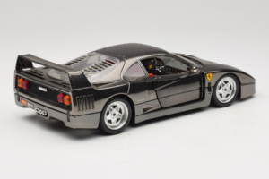 Ferrari F40 Chrome Black Bburago 1:18 3401-B1 Kov – obrázek 3 z 8