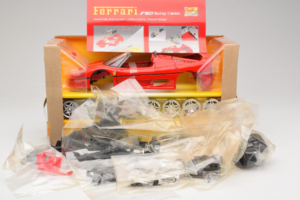 Ferrari F40 Červený Model Kit Maisto 1:18 39822 Kov – obrázek 2 z 2