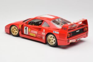 Ferrari F40 Evoluzione Bburago 1:18 3042 Kov – obrázek 7 z 8