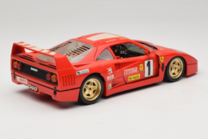 Ferrari F40 Evoluzione #1 Pirelli Červený 1992 Bburago 1:18 3042-P1 Kov – obrázek 3 z 8