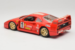 Ferrari F40 Evoluzione #1 Pirelli Červený 1992 Bburago 1:18 3042-P1 Kov – obrázek 7 z 8