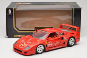 Ferrari F40 Evoluzione FC Nürnberg Special Edition Červený Bburago 1:18 3042-FCN Kov – obrázek 8 z 8