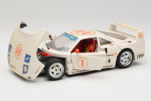 Ferrari F40 #1 Expert Bílý 1987 Bburago 1:18 3332-W2 Kov – obrázek 2 z 8