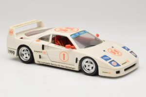 Ferrari F40 #1 Expert Bílý 1987 Bburago 1:18 3332-W2 Kov – obrázek 6 z 8