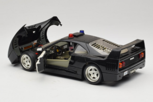 Ferrari F40 Highway Patrol Černý Bílý Bburago 1:18 3022-H1 Kov – obrázek 5 z 8
