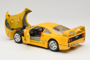 Ferrari F40 Interconti Car HiFi Žlutý Bburago 1:18 3032-I1 Kov – obrázek 5 z 8