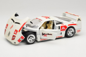 Ferrari F40 Kart-o-Mania Bílý Bburago 1:18 3332-W3 Kov – obrázek 2 z 8