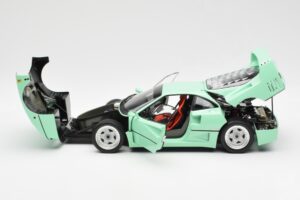 Ferrari F40 Mátová Zelená Kyosho 1:18 08416MG Kov – obrázek 5 z 10