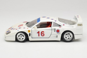Ferrari F40 #16 Borsenmodells Bílý Limited Edition 333 pcs 1987 Bburago 1:18 3332-W1 Kov – obrázek 4 z 8