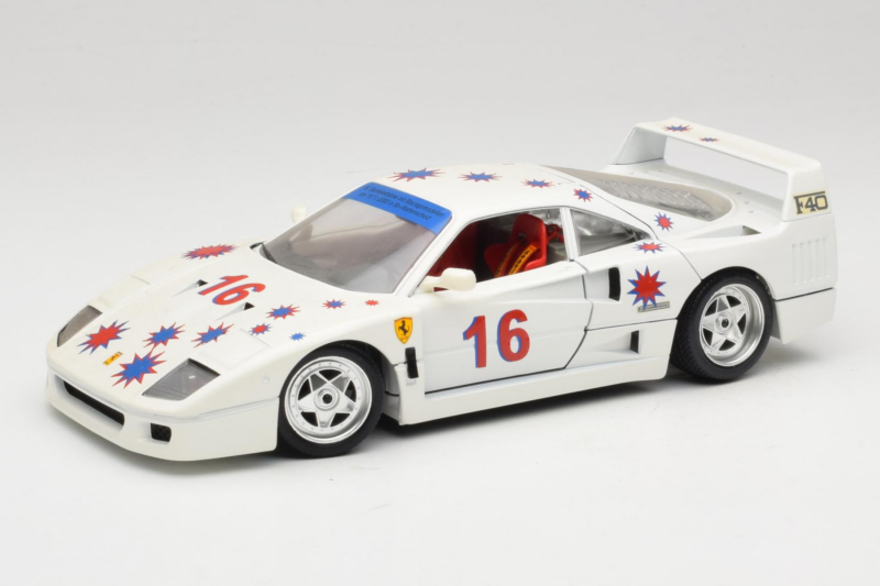 Ferrari F40 #16 Borsenmodells Bílý Limited Edition 333 pcs 1987 Bburago 1:18 3332-W1 Kov
