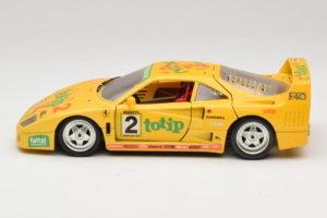 Ferrari F40 Totip Jolly Club #2 Žlutý Bburago 1:18 3332-Y1 Kov – obrázek 4 z 8