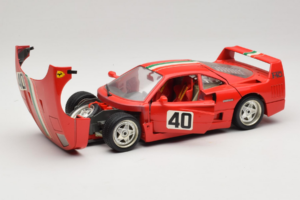 Ferrari F40 #40 Červený s Italskou Vlajkou Bburago 1:18 3032-P1 Kov – obrázek 2 z 8