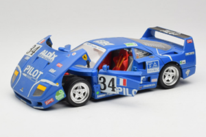 Ferrari F40 #34 M. Ferte / Thavenin / Palau Pilot Modrý 1987 Bburago 1:18 3032-B1 Kov – obrázek 2 z 8