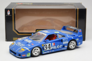 Ferrari F40 #34 M. Ferte / Thavenin / Palau Pilot Modrý 1987 Bburago 1:18 3032-B1 Kov – obrázek 8 z 8