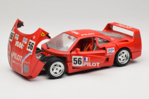 Ferrari F40 #56 Pilot Červený 1987 Bburago 1:18 3332-P2 Kov – obrázek 2 z 8