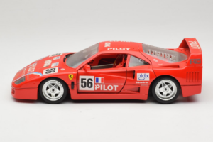 Ferrari F40 #56 Pilot Červený 1987 Bburago 1:18 3332-P2 Kov – obrázek 4 z 8
