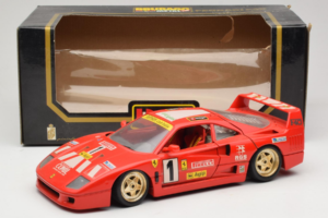 Ferrari F40 Pirelli Agip #1 Ferrari Club Italia Červený Bburago 1:18 3032-P2 Kov – obrázek 8 z 8