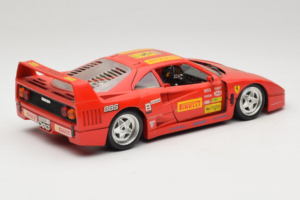 Ferrari F40 Pirelli BBS Červený Bburago 1:18 3032-P4 Kov – obrázek 3 z 8