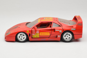 Ferrari F40 Pirelli BBS Červený Bburago 1:18 3032-P4 Kov – obrázek 4 z 8