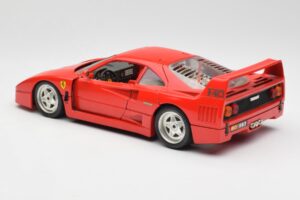 Ferrari F40 Červený Bburago 1:18 3032 Kov – obrázek 7 z 8