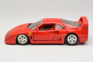 Ferrari F40 Červený Diamond Edition Bburago 1:18 3022-P1 Kov – obrázek 4 z 8