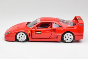 Ferrari F40 Červený Bburago 1:18 3332 Kov – obrázek 4 z 8