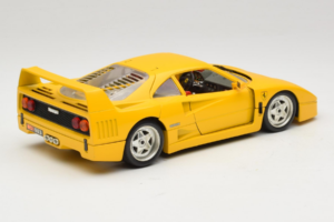 Ferrari F40 Žlutý Bburago 1:18 3032-Y1 Kov – obrázek 3 z 8