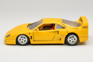 Ferrari F40 Žlutý Bburago 1:18 3032-Y1 Kov – obrázek 4 z 8