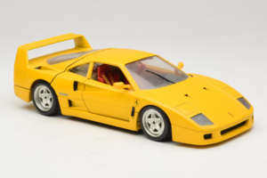 Ferrari F40 Žlutý Bburago 1:18 3032-Y1 Kov – obrázek 6 z 8