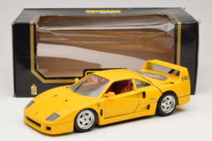 Ferrari F40 Žlutý Bburago 1:18 3032-Y1 Kov – obrázek 8 z 8