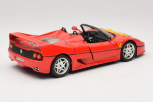 Ferrari F50 Kabriolet 50 Jahre Ferrari 24 Jahre Bburago FMC Červený Bburago 1:18 3352-P1 Kov – obrázek 3 z 8