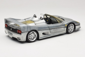 Ferrari F50 Kabriolet Chrome Silver Limitovaná Edice Hot Wheels 1:18 25741 Kov – obrázek 3 z 8