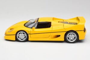 Ferrari F50 Giallo Modena Maisto 1:18 F50001 Kov – obrázek 4 z 8