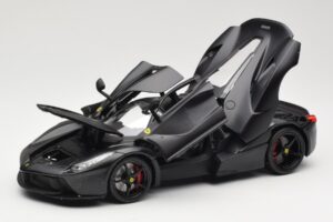 Ferrari LaFerrari F150 Matte Black Bburago 1:18 18-16901BK Kov – obrázek 2 z 8