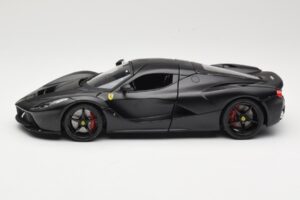 Ferrari LaFerrari F150 Matte Black Bburago 1:18 18-16901BK Kov – obrázek 4 z 8