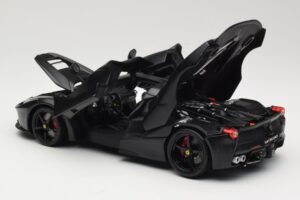 Ferrari LaFerrari F150 Matte Black Bburago 1:18 18-16901BK Kov – obrázek 5 z 8